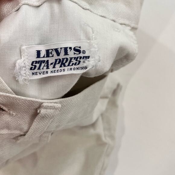 vintage women's 1970's Levi's Sta-Prest big E white high waist cut offs 29 in - Picture 5 of 6